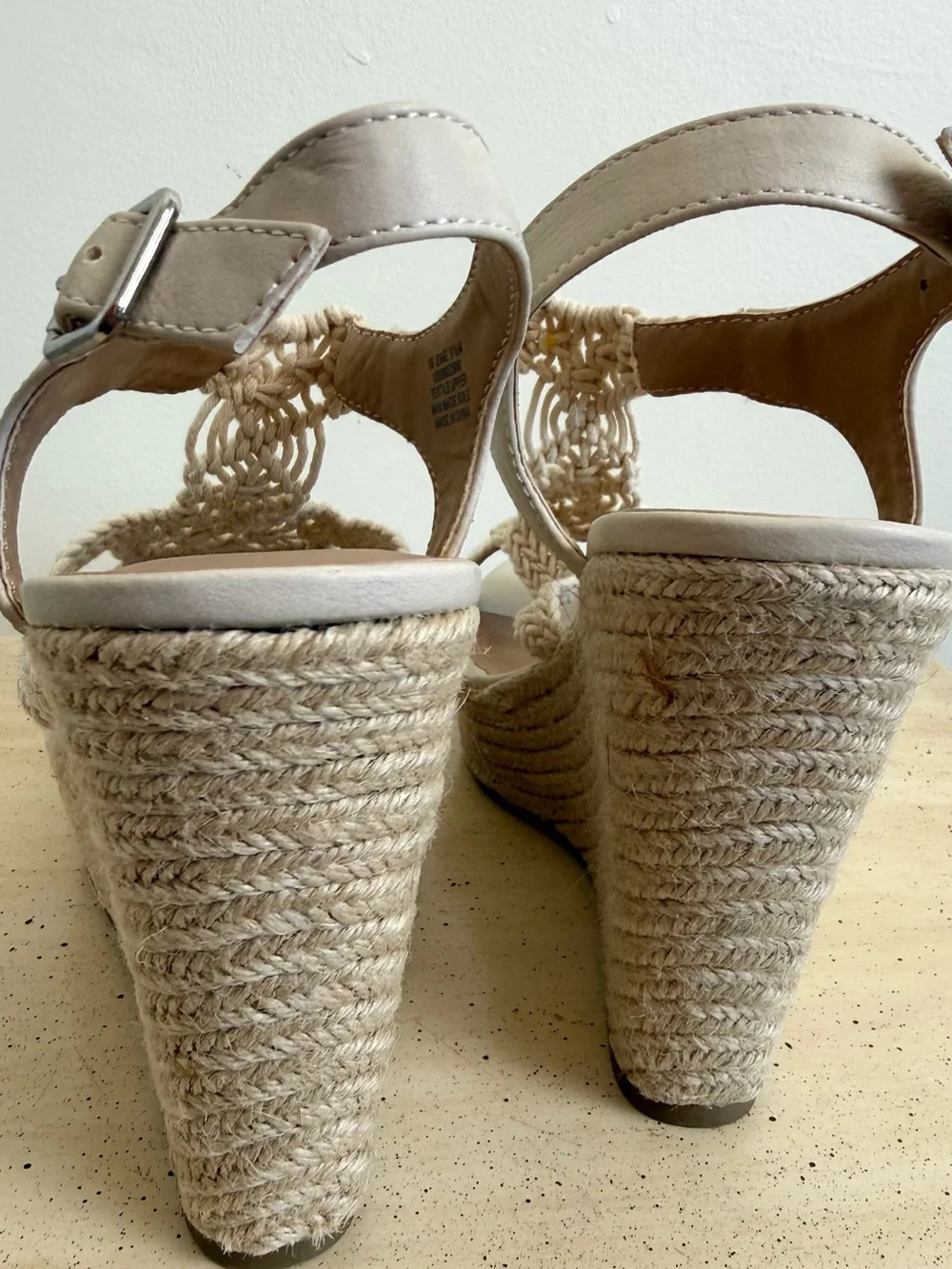 Sun + Stone cream ivory